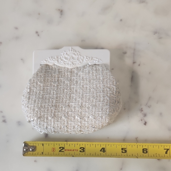 Vintage | MAC Cosmetics Mini Bag in White Metallic Tweed - Picture 5 of 7